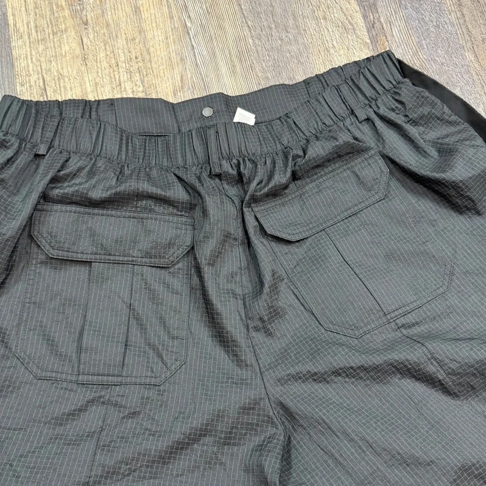 Alo Yoga Cargo Pants Womens L Black Baggy Ripstop Lightweight Bungee Dance Y2K